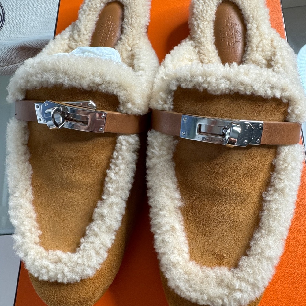 Hermes shearling loafer 36